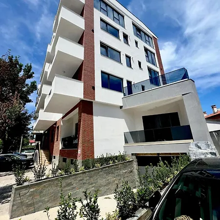 Rezidential -50m Faleza Apartamento